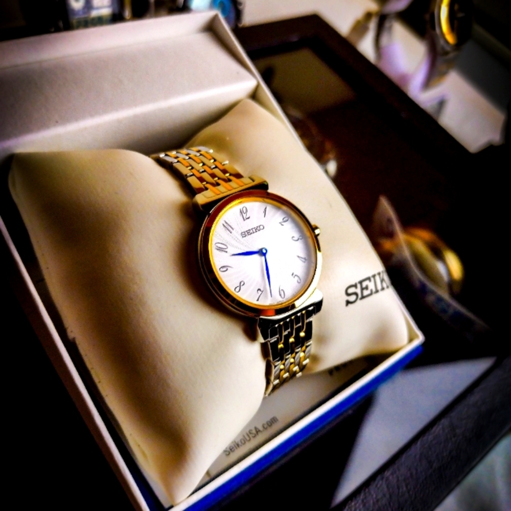 Seiko Solar Two Tone Mother of Pearl Dial Watch!